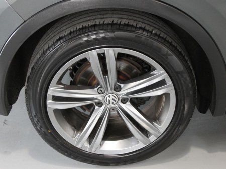 2020 Volkswagen Tiguan - thumbnail 28