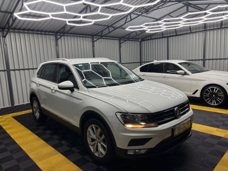 2017 Volkswagen Tiguan - thumbnail 14