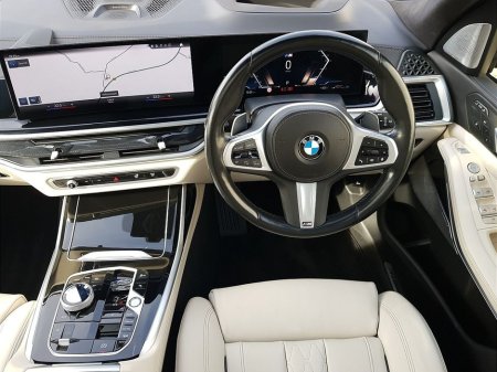 2023 BMW X7 - thumbnail 5