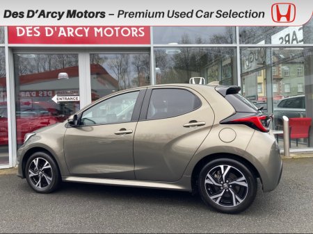 2024 Toyota Yaris - view 4