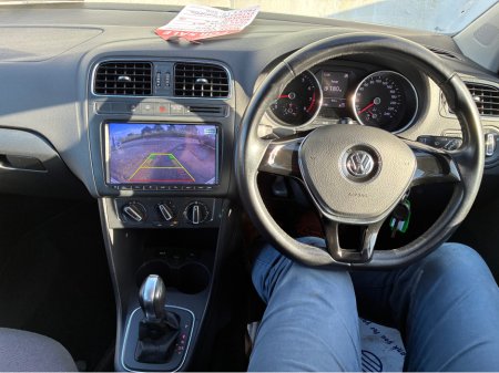 2015 Volkswagen Polo DBA-6RCJZ €12,500 thumbnail