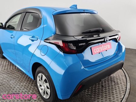 2023 Toyota Yaris - thumbnail 15