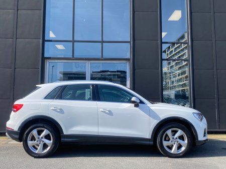 2019 Audi Q3 - thumbnail 4