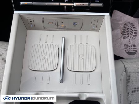 2025 Hyundai Santa Fe Phev Premium €64,950 thumbnail