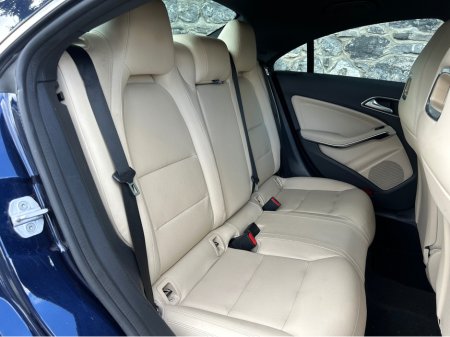 2017 Mercedes-Benz CLA Class 220 D URBAN 4DR AUTO €19,950 thumbnail