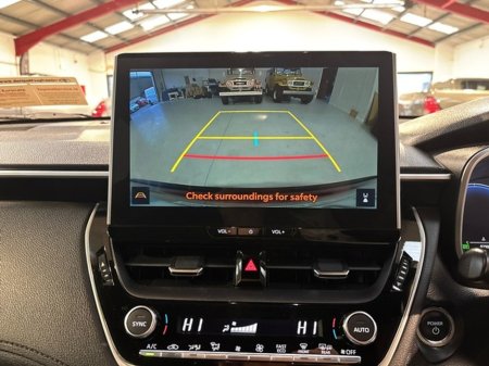 2024 Toyota Corolla Cross LUNA 1.8 HYBRID AUTO €33,750 thumbnail