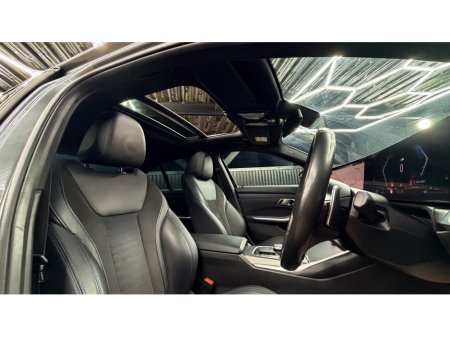 2023 BMW 3 Series 2023 (231) BMW 330e M-SPORT LCI *SUNROOF* €35,999 thumbnail
