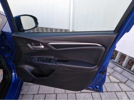 2013 Honda Fit 1.3 PETROL AUTO HYBRID €7,995 thumbnail