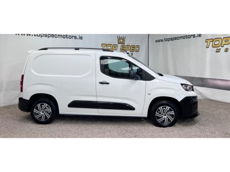 2020 Peugeot Partner Peugeot partner NEW MODEL 1.6Hdi 3 Seater professional €13,700