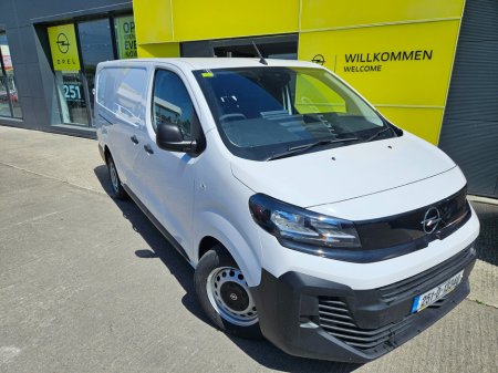 2025 Opel Vivaro  €25,950