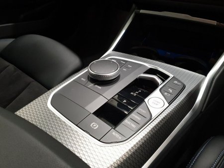 2023 BMW 3 Series - thumbnail 10