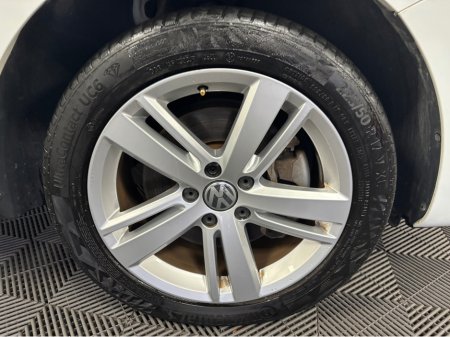 2020 Volkswagen Sharan *VOLKSWAGEN SHARAN* *AUTO LIGHTS* *DSG AUTO* *KEYLESS ENTRY* *REVERSE CAMERA* *7 SEATER* *MULTIFUNCTION STEERING WHEEL* *HEATED SEATS* *TRADE INS WELCOME* thumbnail