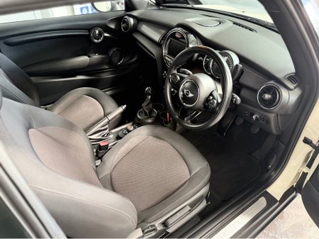 2017 MINI Hatch D XN32 2DR COOPER €5,950