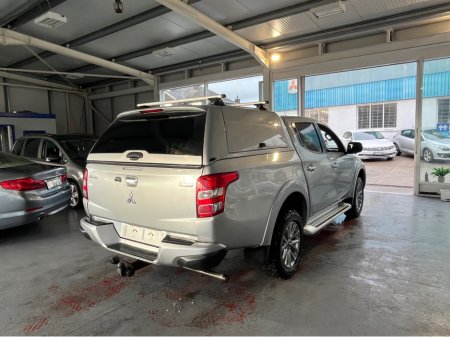 2019 Mitsubishi L200 WARRIOR DI-D 4WD DCB €23,950 thumbnail