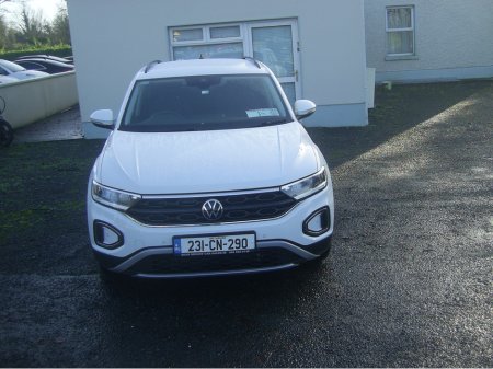 2023 Volkswagen T-Roc LIFE 2.0 TDI MANUAL 6SPEED FWD 1 116HP 5 €29,250