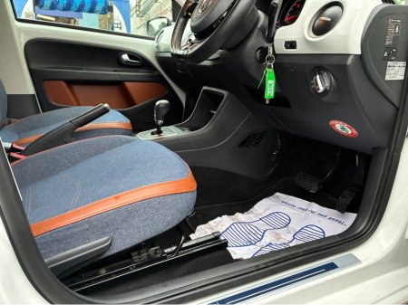 2016 Volkswagen up! 1.0i Petrol Jeans Up Automatic €10,750 thumbnail