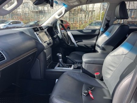 2019 Toyota Landcruiser - thumbnail 6