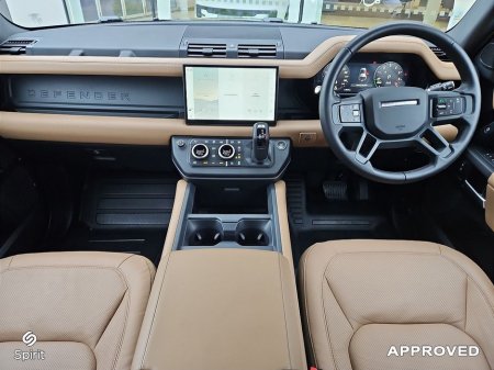 2025 Land Rover Defender - thumbnail 4