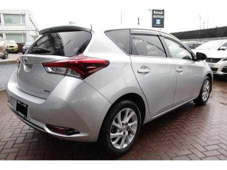 2017 Toyota Auris 1.8 HYBRID 5DR HATCHBACK AUTO  //1 OWNER CAR WITH ONLY 22,000 KM'S // BUY WITH CONFIDENCE AA AND SIMI APPROVED DEALER 2026 // FINANCE ARRANGED // ALL TRADE INS WELCOME // €16,950 thumbnail