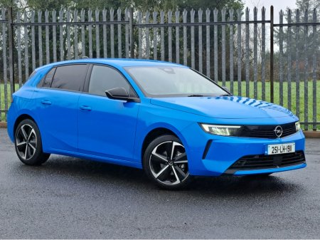 2025 Opel Astra ELEGANCE 1.2TURBO 110BHP **REVERSING CAMERA** €29,950 thumbnail