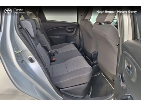 2020 Toyota Yaris YARIS HYBRID Y20 €17,950 thumbnail