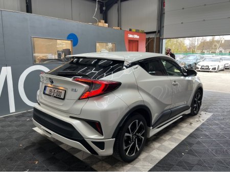 2019 Toyota C-HR - thumbnail 2