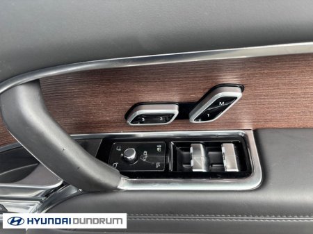 2025 Land Rover Range Rover - thumbnail 13