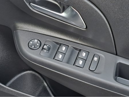 2025 Opel Corsa ELEGNCE 1.2 75BHP **REVERSING CAMERA** €21,950 thumbnail