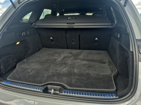 2025 Mercedes-Benz 300 - thumbnail 11