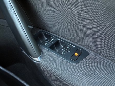 2018 Volkswagen Golf 1.2i TSI Petrol Automatic Comfortline €17,500 thumbnail