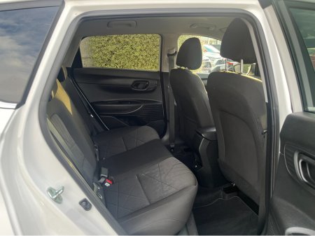 2023 Hyundai Bayon EXECUTIVE AUTOMATIC 1.0 PETROL //HEATED SEATS AND STEERING WHEEL//REVERSE CAMERA// €20,950 thumbnail