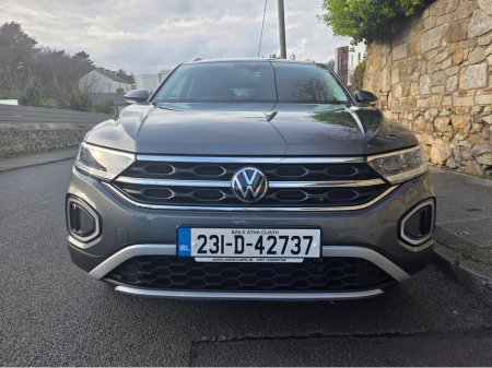 2023 Volkswagen T-Roc - thumbnail 3