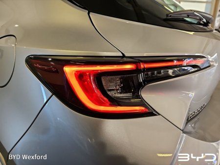 2024 Toyota Corolla Corolla Icon Hev Cvt Icon 140 VVT-h Auto Start/Stop €27,975 thumbnail