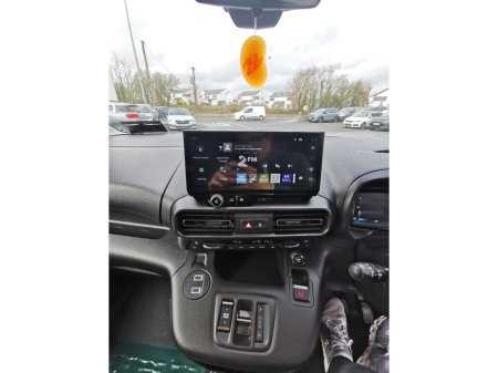 2025 Citroen Berlingo - view 3