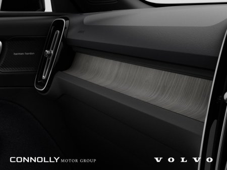 2026 Volvo EX40 - thumbnail 5