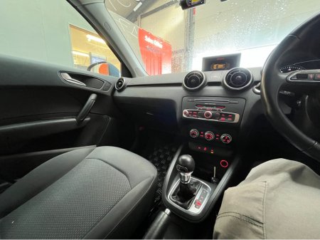 2017 Audi A1 - thumbnail 14