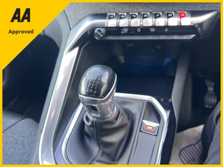 2019 Peugeot 3008 2019 PEUGEOT 3008 1.2 PETROL LOW KMS €16,950 thumbnail