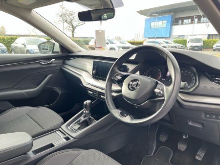 2022 Skoda Octavia - thumbnail 6