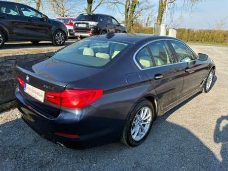 2017 BMW 5 Series - thumbnail 2