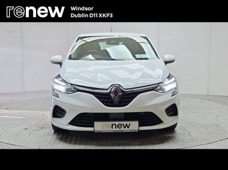 2022 Renault Clio Iconic TCe 90 €15,995 thumbnail