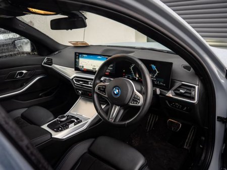 2024 BMW 3 Series 330E M SPORT €43,950 thumbnail