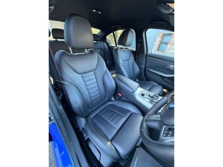 2021 BMW 3 Series - thumbnail 10