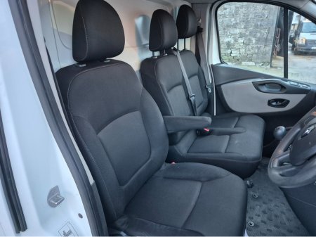 2018 Renault Trafic LL29 DCI 120 BUSINESS 3 PANEL VA €10,950 thumbnail