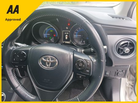 2016 Toyota Auris 1.8 PETROL HYBRID HALF LEATHER INTERIOR IMMACULATE INSIDE WITH ONLY 27,404kms COMPREHENSIVE SERVICE HISTORY (10 STAMPS) REVERSE CAMERA TOUCH SCREEN RADIO APPLE CARPLAY&ANDROIDAUTO FACTORY IMMOBILISER €16,795 thumbnail