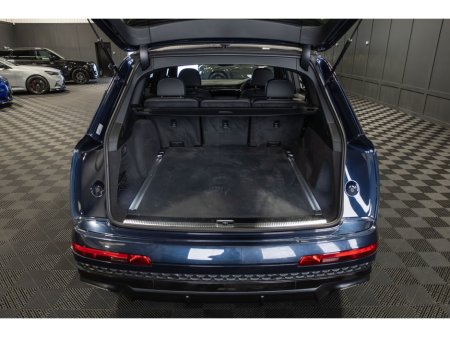 2025 Audi Q7 Q7 55 TFSI e 394PS quattro S line tip €91,950 thumbnail