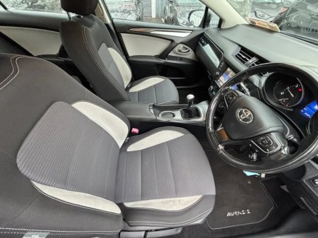 2017 Toyota Avensis 1.6 D-4D Luna Navi Saloon €10,500 thumbnail