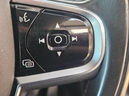 2019 Volvo S90 - thumbnail 10