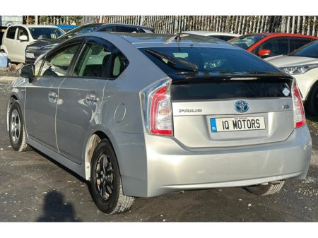 2012 Toyota Prius - thumbnail 10