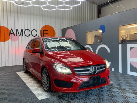 2015 Mercedes-Benz B Class B180 SPORT / 52k KMs / Heated Seats, Reverse Camera & More