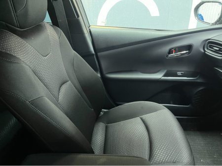 2021 Toyota Prius €20950! 2021 TOYOTA PRIUS 1.8L HYBRID / 107K KMS /  ADAPTIVE CRUISE CONTROL, REVERSE CAMERA & MORE €20,950 thumbnail